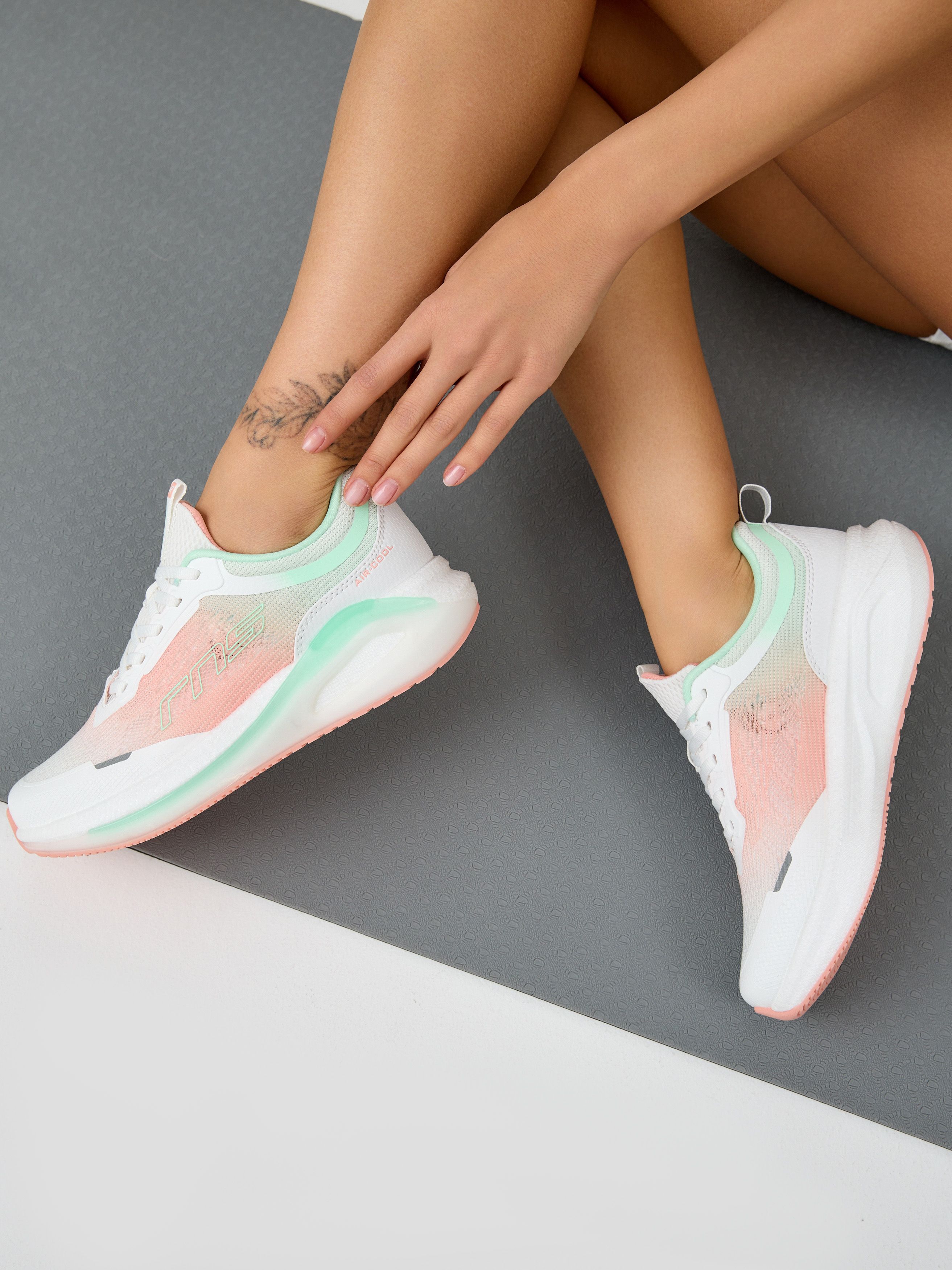 Кроссовки женские Runners RNS-251-6617 white/pink
