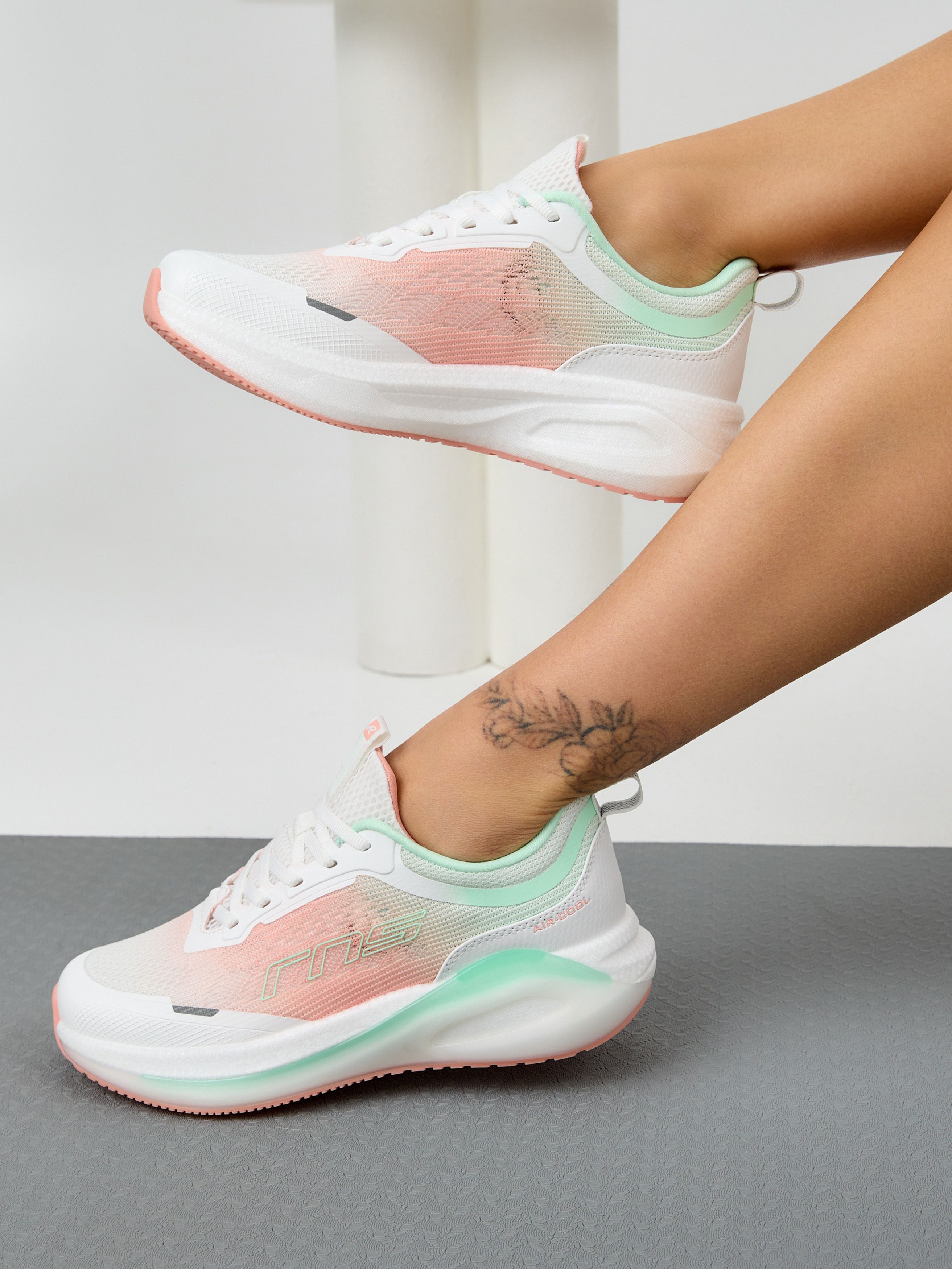 Кроссовки женские Runners RNS-251-6617 white/pink