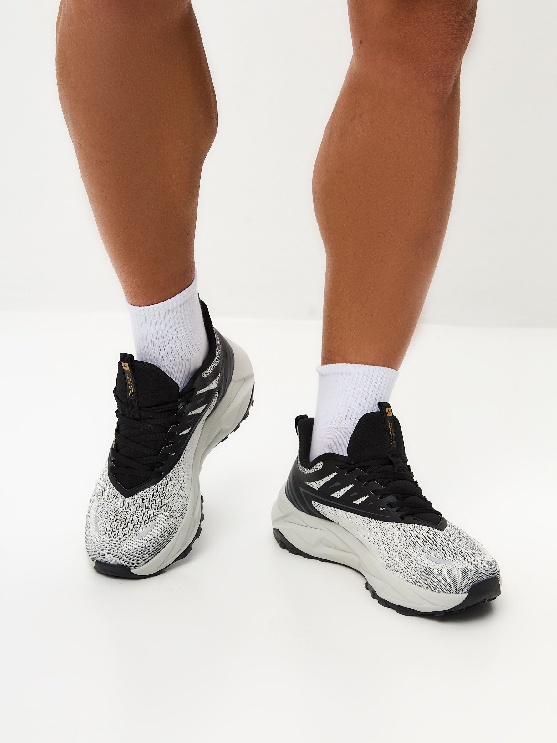 Кроссовки мужские Runners RNS-251-6416 lt.beige/black