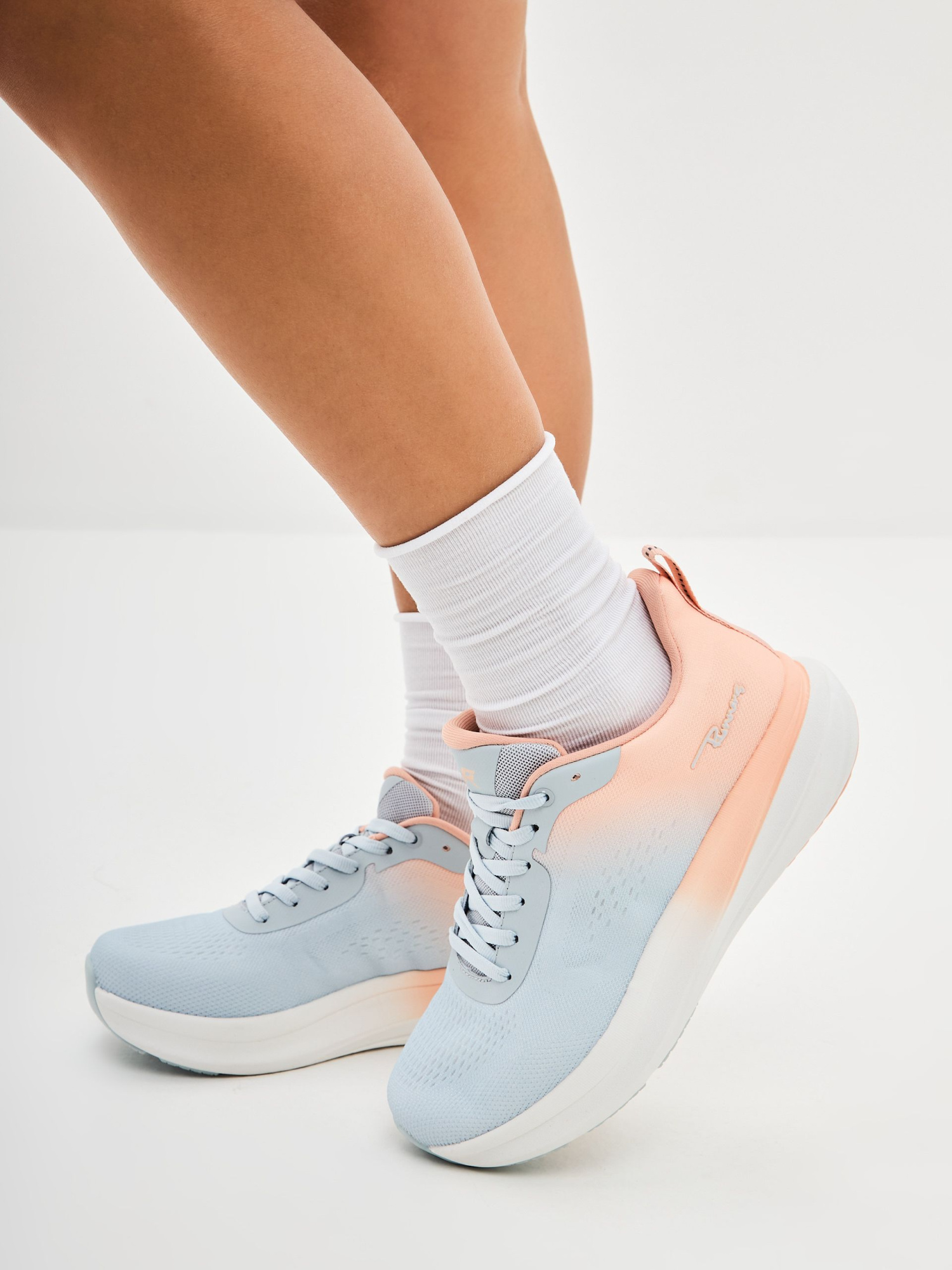 Кроссовки женские Runners RNS-241-5922 lt.grey/coral