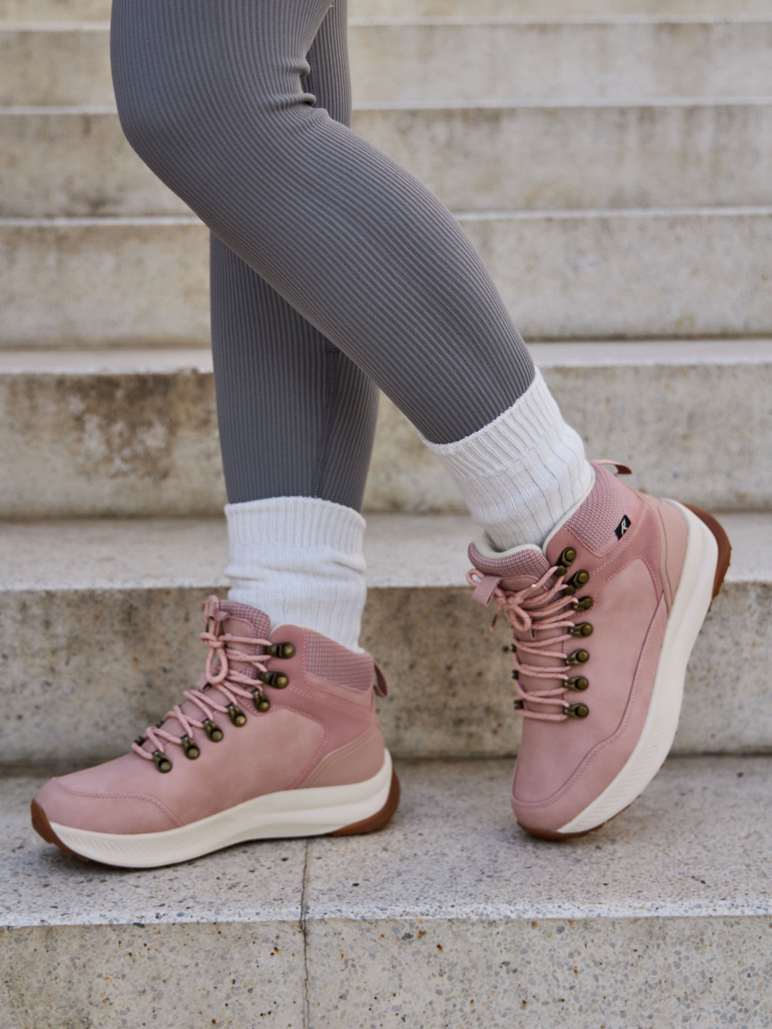 Кроссовки женские Runners RNS-242-23505 pink